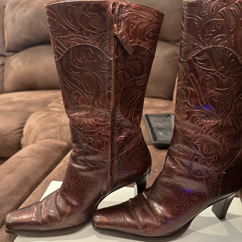 Vintage Antonio Melani   Beautiful bronze leather boots
